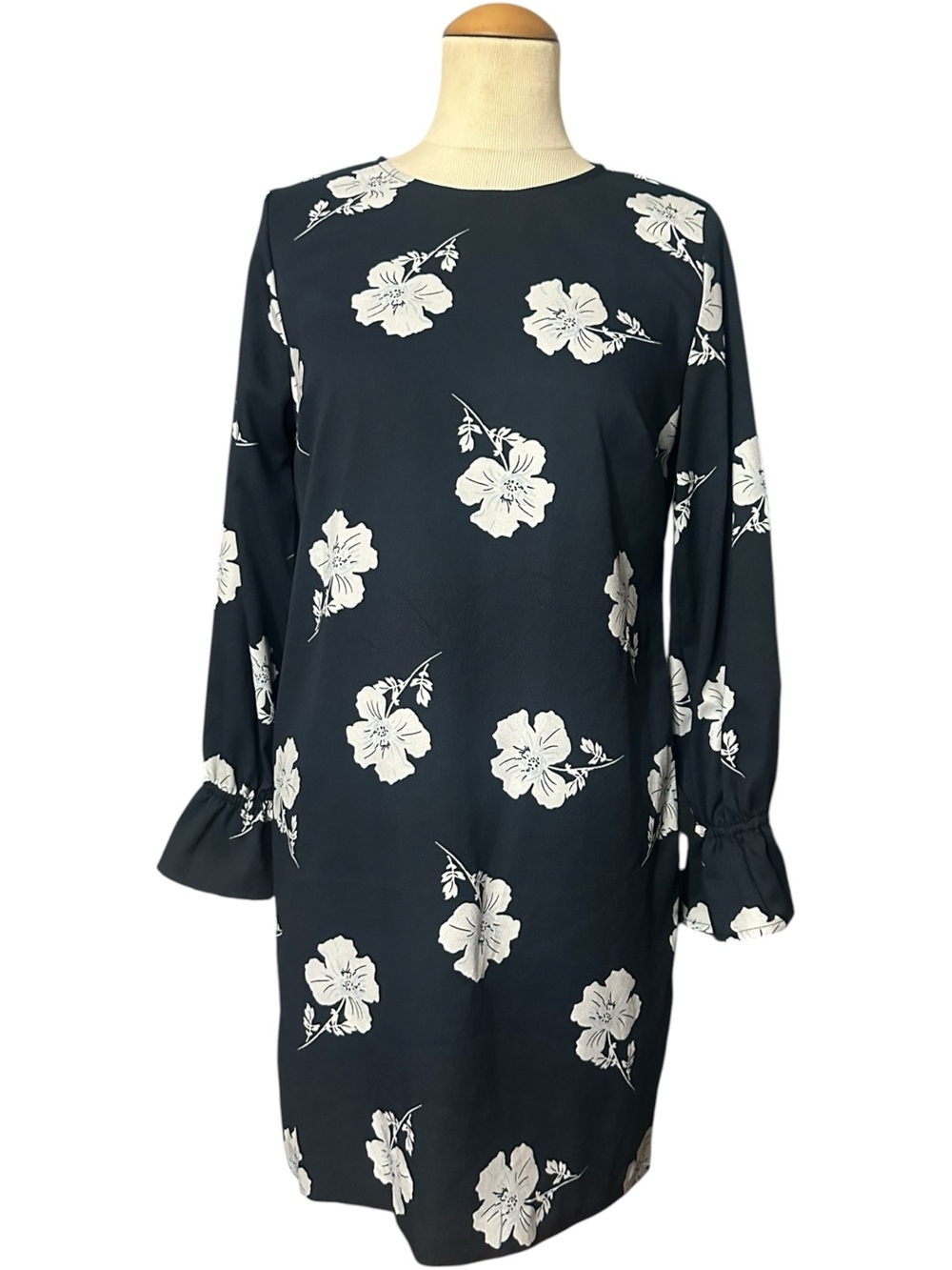 Banana Republic Factory Long Sleeve Ruffle Cuffs Dress NWT Floral Navy Size 4P